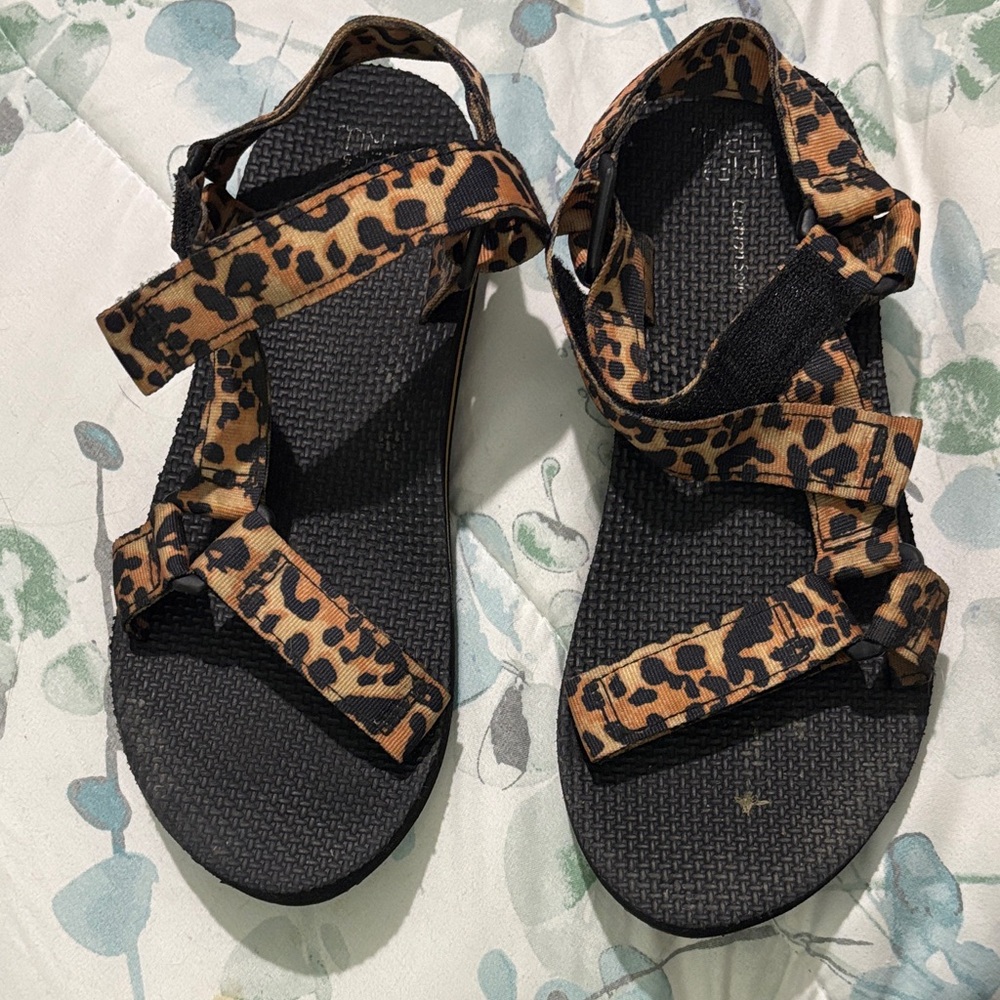 Time and Tru Leopard Print Women's Sandals Size 6